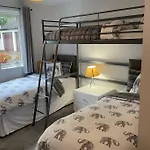 2 Bedroom 2 Bathroom Luxury 1 Minute From Pet Friendly Free Parking - Free Off-site Health Club Access With Pool, Sauna, Steam & Gym Short 10 Minute Drive Away Appartement Winster (Cumbria)