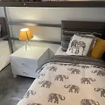 Appartement 2 Bedroom 2 Bathroom Luxury 1 Minute From Pet Friendly Free Parking - Free Off-site Health Club Access With Pool, Sauna, Steam & Gym Short 10 Minute Drive Away *