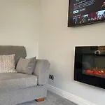 2 Bedroom 2 Bathroom Luxury 1 Minute From Pet Friendly Free Parking - Free Off-site Health Club Access With Pool, Sauna, Steam & Gym Short 10 Minute Drive Away Appartement