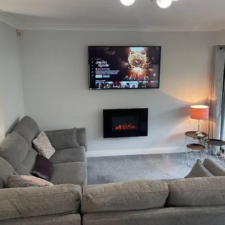 Apartment 2 Bedroom 2 Bathroom Luxury 1 Minute From Pet Friendly Free Parking Winster (Cumbria)