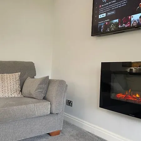 2 Bedroom 2 Bathroom Luxury 1 Minute From Pet Friendly Free Parking - Free Off-site Health Club Access With Pool, Sauna, Steam & Gym Short 10 Minute Drive Away 아파트