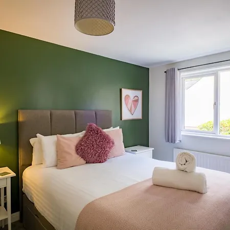 Διαμέρισμα 2 Bedroom 2 Bathroom Luxury 1 Minute From Pet Friendly Free Parking *
